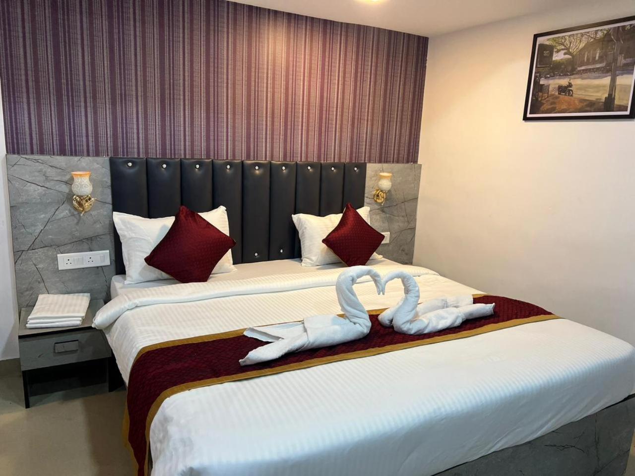 Hotel Orchard Park 浦那 外观 照片